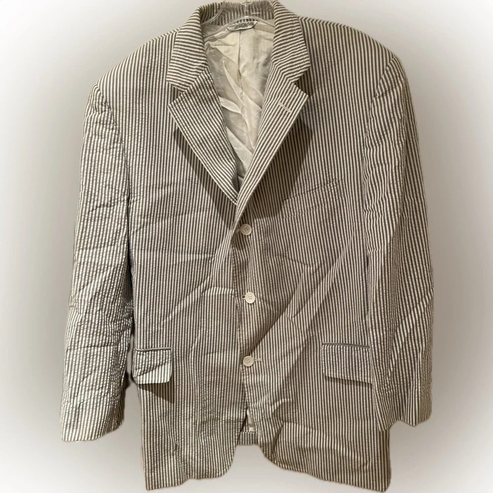 J Press Classic men’s blue/ white seersucker sportcoat - just needs a press! - Picture 1 of 8